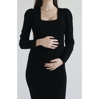 Le Square Neckline Dress (Black) - Unitalla / Black